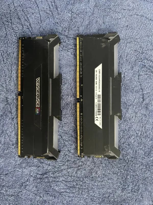 Corsair 2×8gb 3000mhz DDR4 — Батуми — 200 ₾