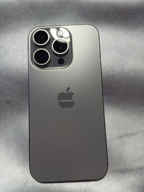 iPhone 15Pro б/у с коробкой, зарядкой и наушниками. В хорошем состоянии. По всем вопросам обращаться — Тбилиси