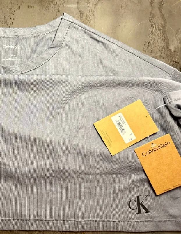 Мужская футболка Calvin Klein XL — Батуми — 80 ₾