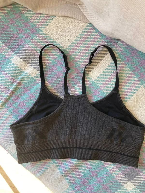 h&m. Делиси. БРОНЬ — Тбилиси