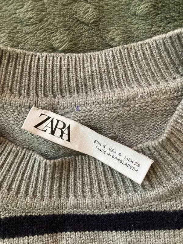 ZARA. Размер S. В отличном состоянии в целом, КРОМЕ небольшой дырки сбоку, обнаженной сразу после по — Тбилиси