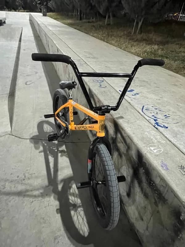 BMX — Тбилиси — 2 600 ₾