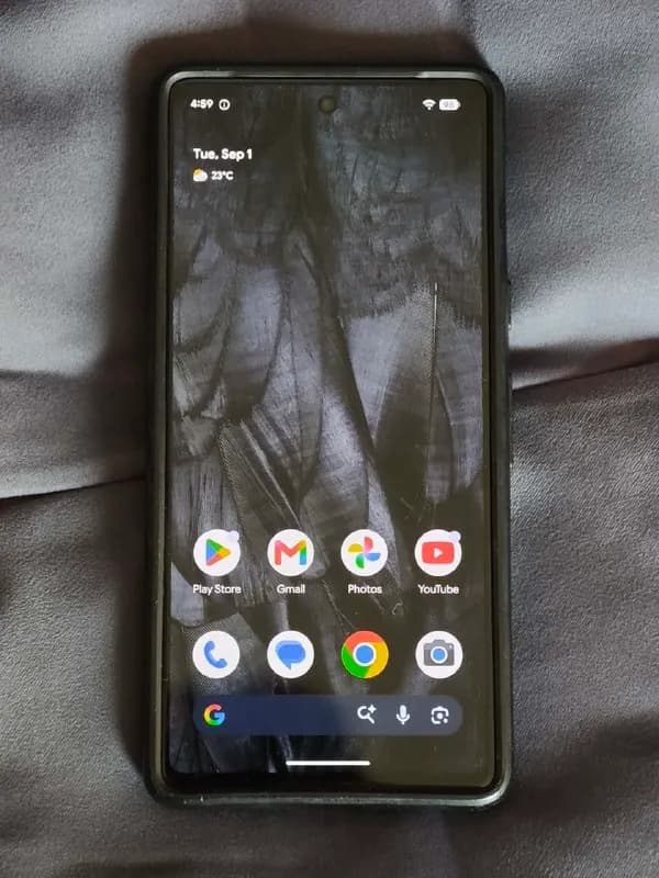 Google Pixel 7 в идеальном состоянии, в комплекте оригинальный USB кабель и Spigen чехол, цена: 550 — Тбилиси — 550 ₾