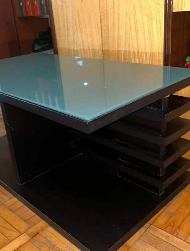 Журнальный стол со стеклянной поверхностью — Батуми — 230 ₾
