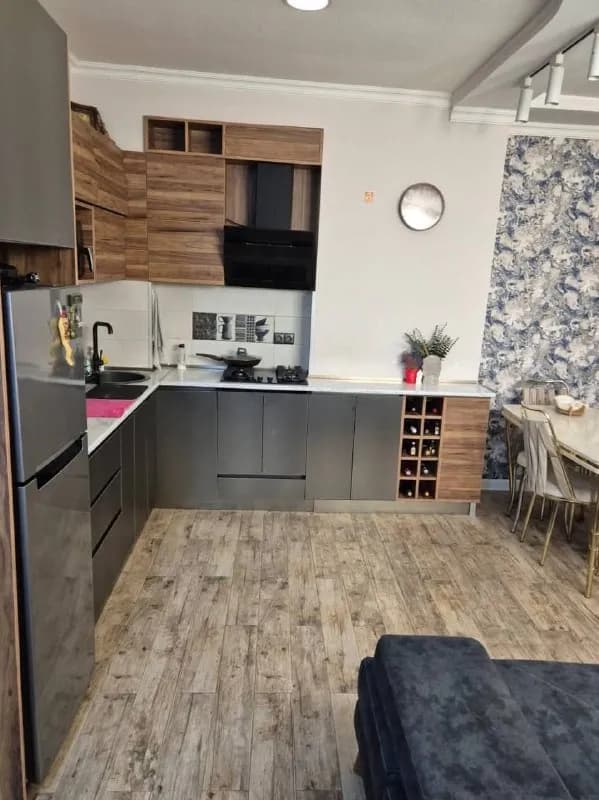 1+1 по улице Инасаридзе, 8☑️ — Батуми — 600 $