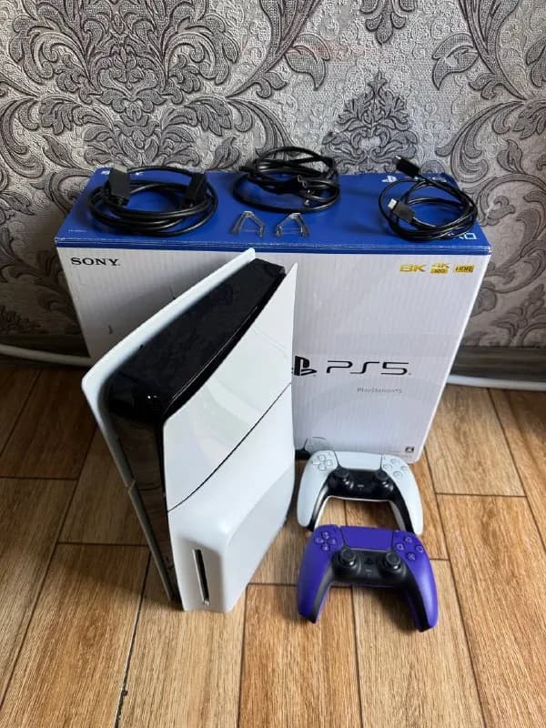 PlayStation 5 Slim Disk Version в идеальном состоянии 🎮✨. В комплекте: 2 контроллера, кабели, короб — Тбилиси — 1 350 ₾