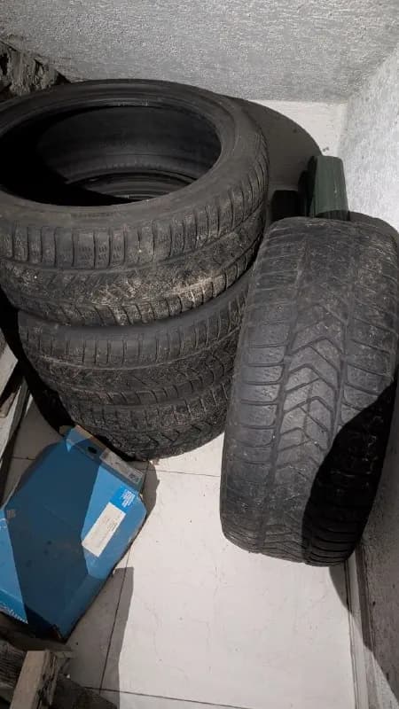 Всесезонные шины PIRELLI 245/45 R19 — Батуми — 300 ₾