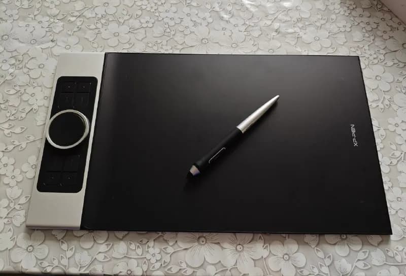 XP-PEN Deco Pro Medium. Полный комплект в коробке, отличное состояние. Есть сменные наконечники. Цен — Батуми — 250 ₾