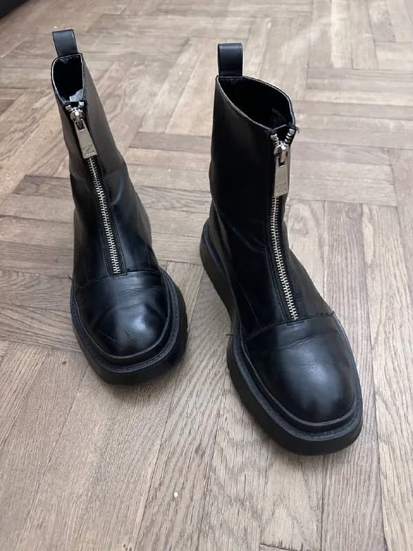 1. Черные женские сапоги Zara, 39 размер. — Тбилиси