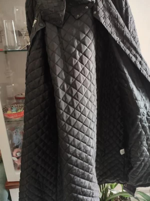 Продаю женский осенний плащ — Батуми — 200 ₾