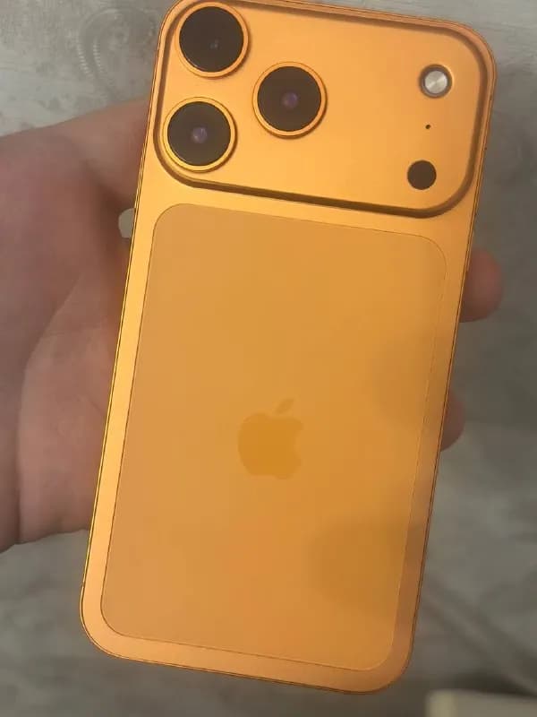 iPhone XR в корпусе 17 Pro. Все работает исправно. Цена 300 лари — Тбилиси — 300 ₾