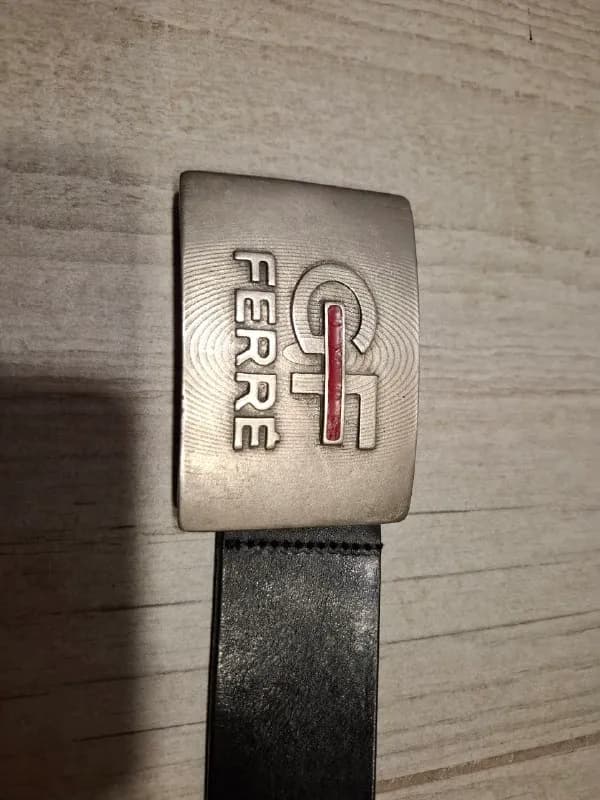 GF Ferre made in Italy, (оригинал).  Натуральная кожа, размер 90+/-. Родной чехол-пыльник. 80 лари. — Тбилиси — 80 ₾