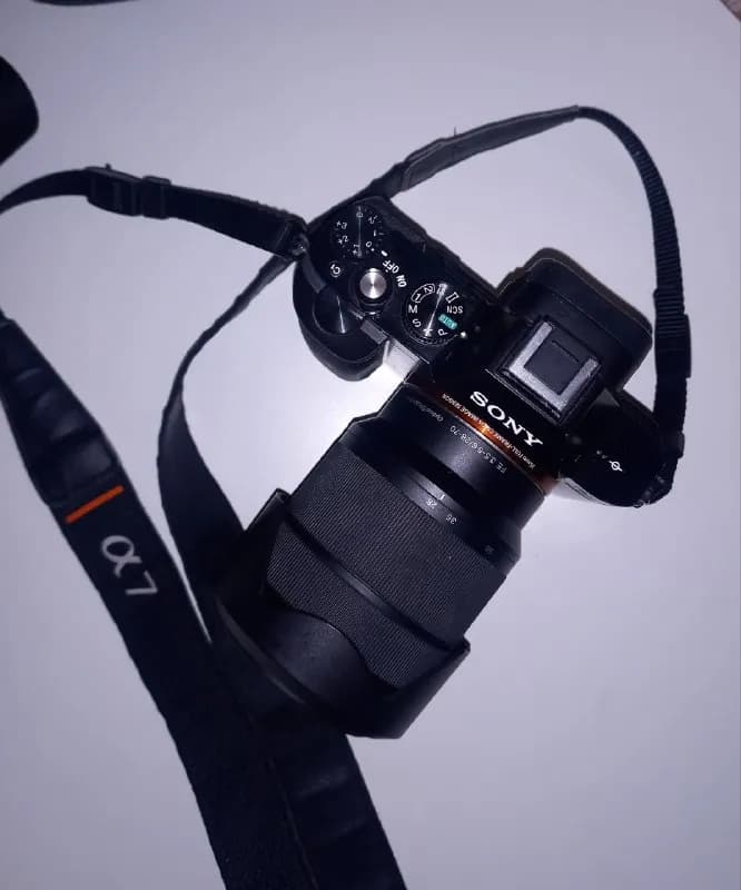 Sony A7 с китовым объективом Sony FE 28-70mm с сумкой — Батуми — 2 550 ₾