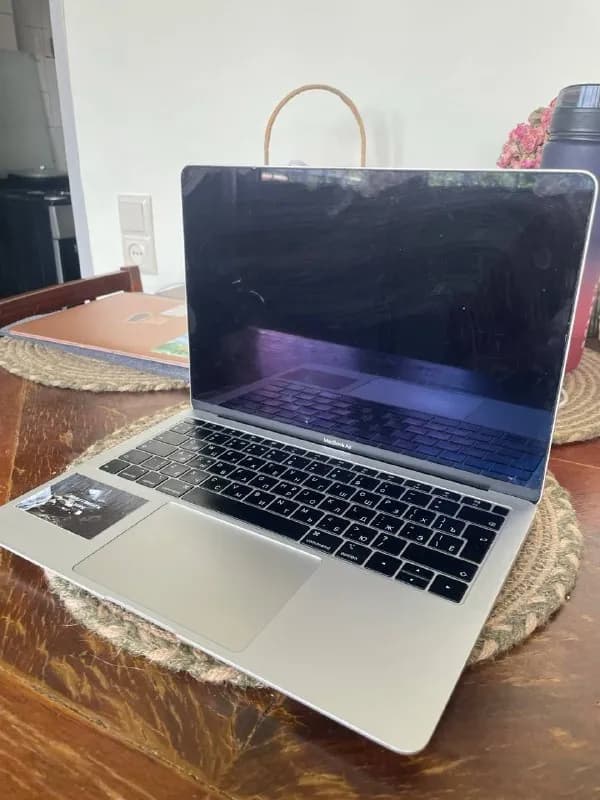 MacBook Air 2019, 13inch, intel core i5 — Тбилиси — 490 ₾