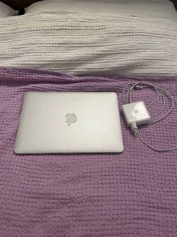 MacBook Pro Retina 13» 2015, i5 2.7 GHz, 16 GB RAM, SSD 256 GB. Оригинальная зарядка. Батарея 557 ци — Тбилиси — 800 ₾