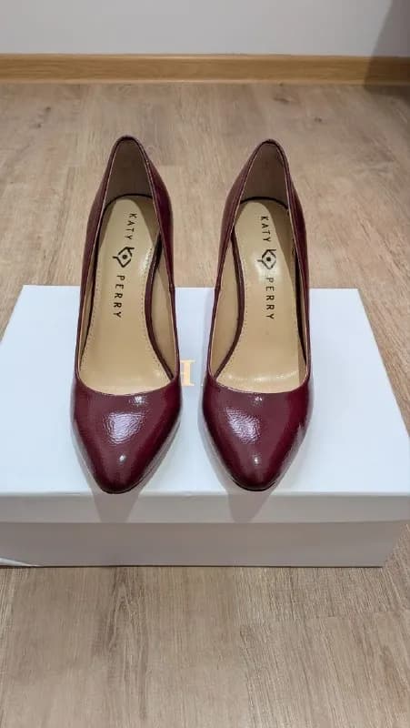 The Sissy Pumps +  Туфли лодочки цвета бургунди с омбре от Katy Perry, идеальны на ножке, обе пары о — Батуми — 100 ₾