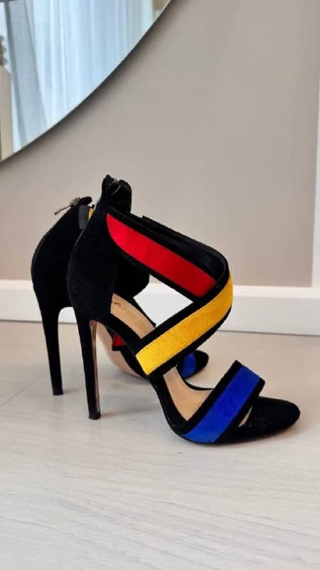 Одежда и обувь XS-M, 37 размер — Батуми — 50 ₾