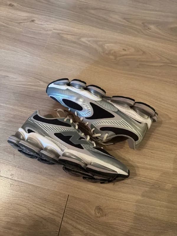 1) Кроссовки New Balance Abzorb 2000 Silver Metallic (10.5 US) — Ереван — 20 000 ֏