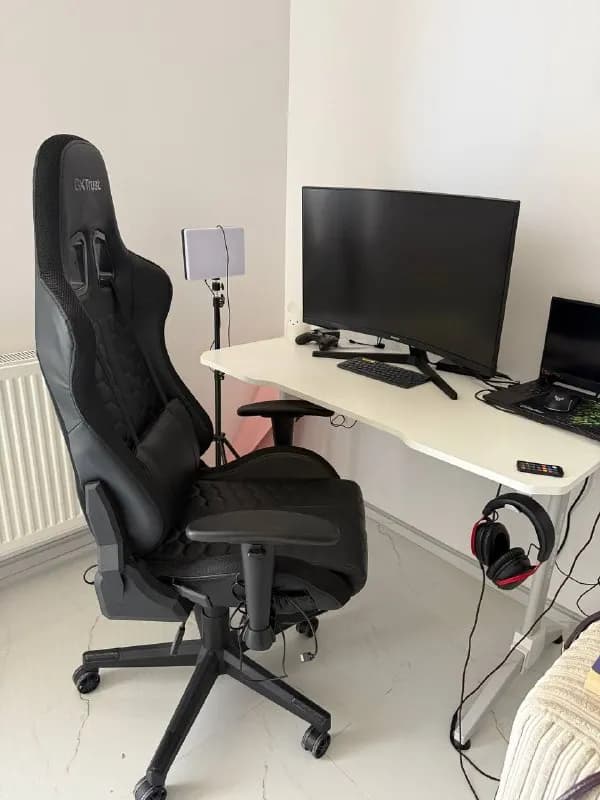27, Samsung odyssey. Всё в хорошем состоянии, использовалось всего 2 месяца. Есть документы. — Батуми