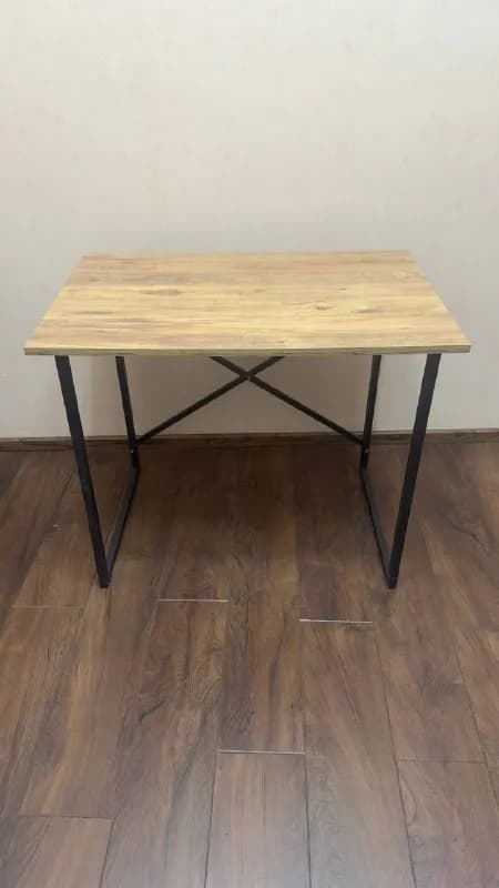 2 стола — Тбилиси — 150 ₾