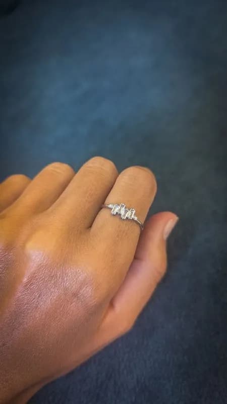 Кольцо серебро 925 с фианитами — Тбилиси — 70 ₾