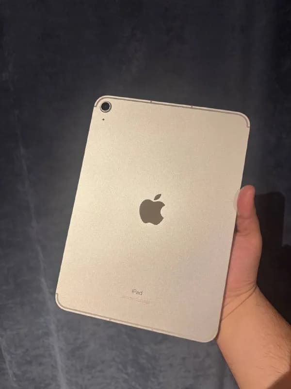 iPad 10 поколения WiFi + LTE — Батуми — 750 ₾
