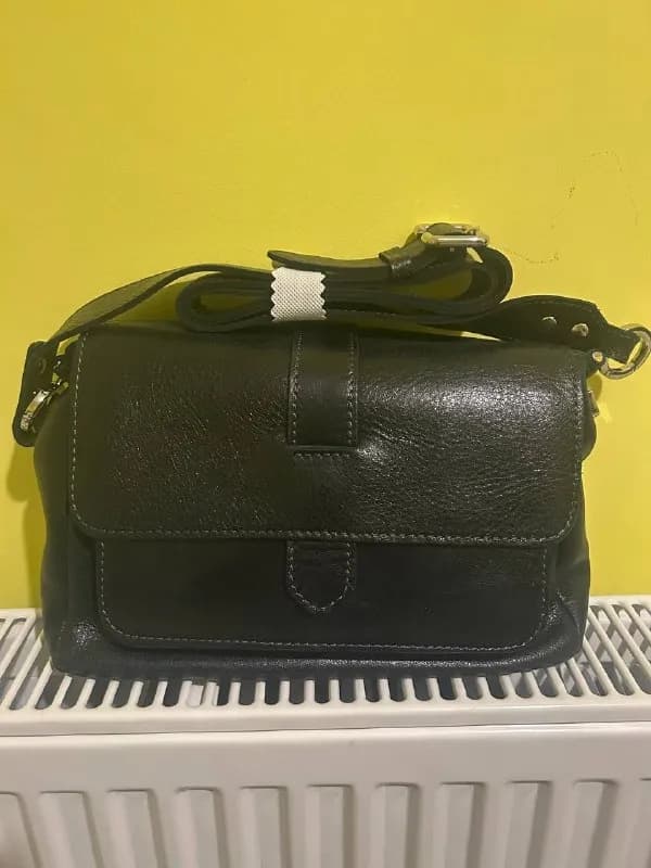 1 — новая из натуральной кожи премиум класса — 150 gel, 100 gel — Батуми — 150 ₾