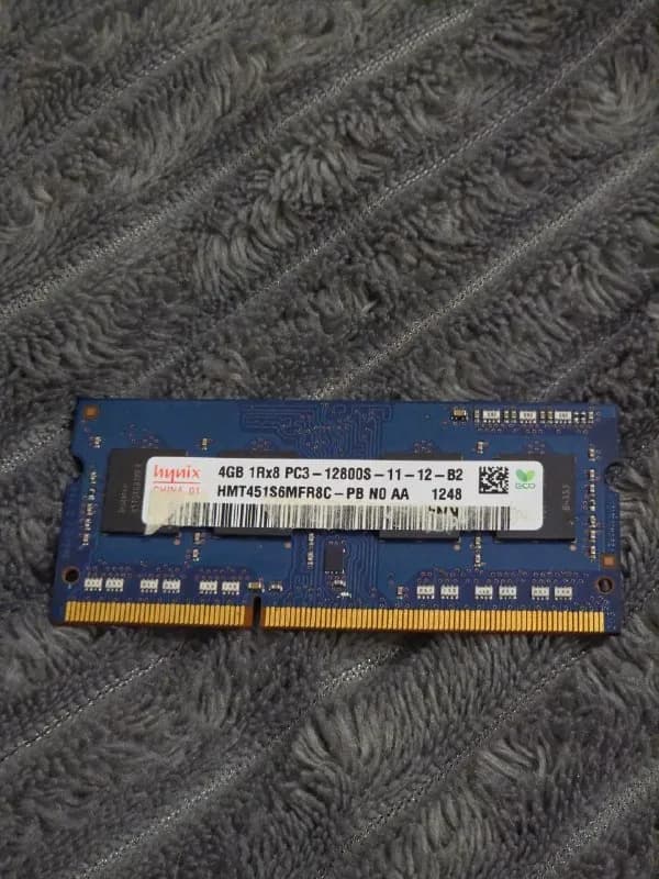SK hynix 4GB DDR3L 1600 МГц (PC3-12800S, модель HMT451S6MFR8C-PB). Рабочая, в отличном состоянии. — Тбилиси — 15 ₾