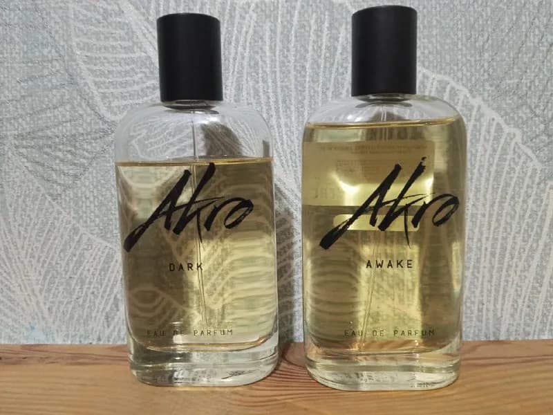 1) Akro Dark — мощный и плотный какао вперемешку с пачулями. Спустя несколько часов, переходит в бол — Тбилиси — 2 ₾