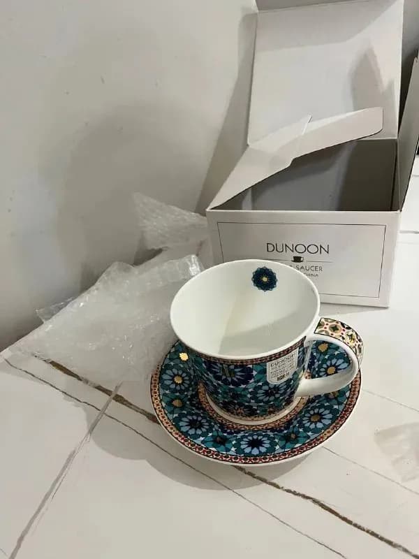 Dunoon с блюдцем Ishtar и косметика Sephora — Тбилиси — 80 ₾