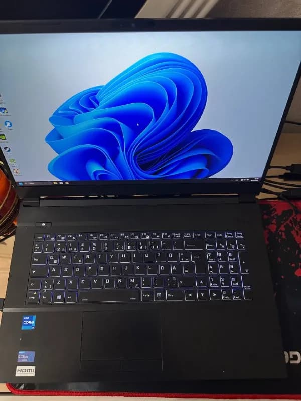 Hi-tech (Clevo NH77HP) — Батуми — 2 200 ₾