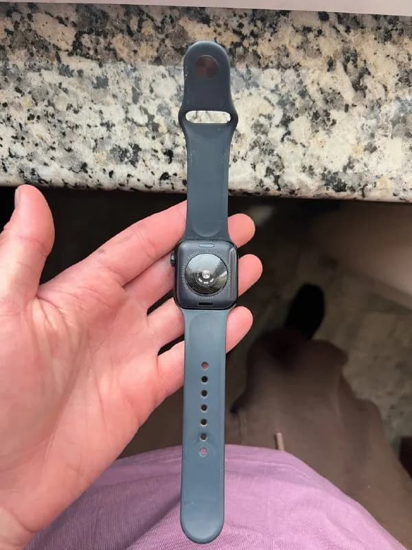 Apple Watch SE 40 mm — Батуми — 250 ₾