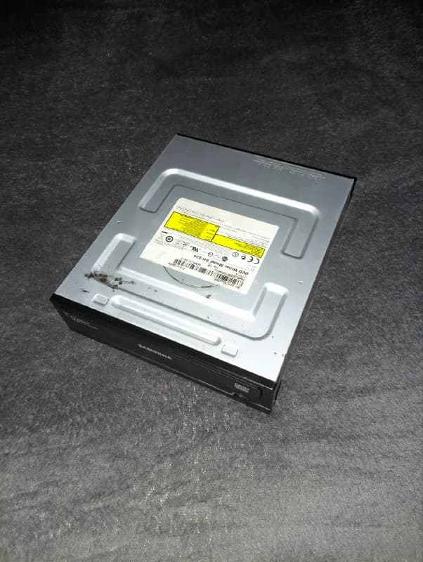 DVD привод Samsung — Батуми — 10 ₾