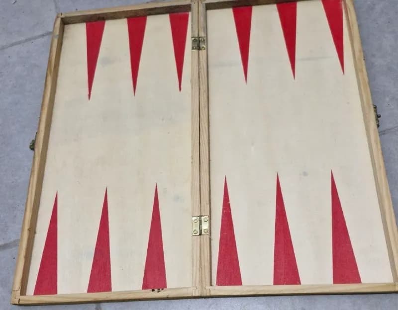 Деревянная доска для нардов и шахмат 34×34 см — Анталия — 100 ₺