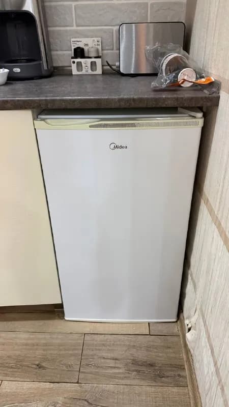 Холодильник Midea б/у — Батуми — 200 ₾