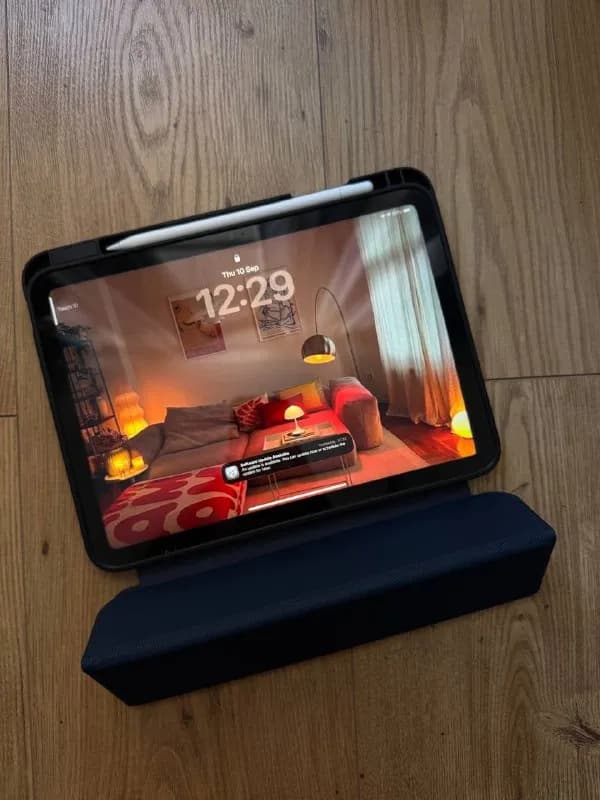iPad Air 11 Wi-Fi 256GB A16 Silver с стилусом и чехлом — Батуми — 1 550 ₾