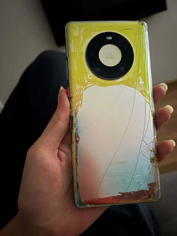 Huawei Mate 40 Pro (8/256 GB) модель флагманская, с очень мощным процессором Kirin 9000 и отличными — Батуми — 50 ₾
