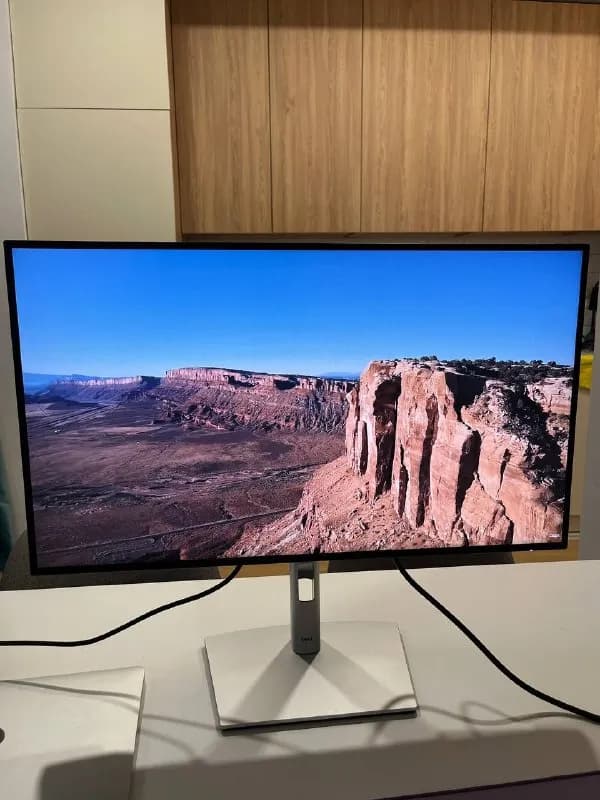 Dell UltraSharp U2724DE, 27 дюймов. — Тбилиси — 800 ₾