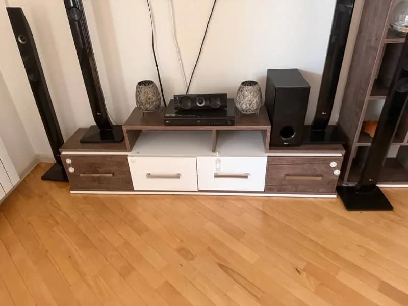 Стенка с тумбой — Батуми — 680 ₾