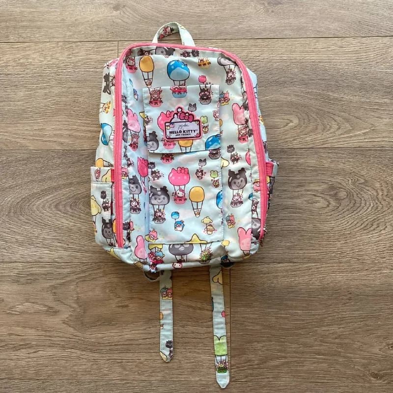 1. Продаю рюкзак JuJuBe × Hello Kitty, оригинал. Состояние отличное, использовался мало, без дефекто — Батуми — 120 ₾