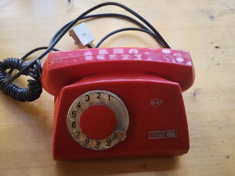 RWT (Radomska Wytwórnia Telefonów, модель серии Aster / CB, 1970–80-е годы) в хорошем состоянии, раб — Тбилиси — 150 ₾