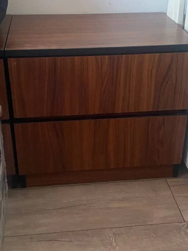 Две прикроватные тумбочки 50-45-35 см — Тбилиси — 150 ₾