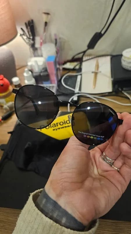 1. Солнцезащитные очки Polaroid (Оригинал) — Батуми — 70 ₾