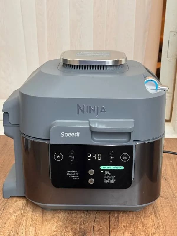 NINJA SPEEDI ON400EU на 5,7 л. — аэрогриль, мультиварка и пароварка. Это, наверное, моя любимая вещь — Тбилиси — 480 ₾
