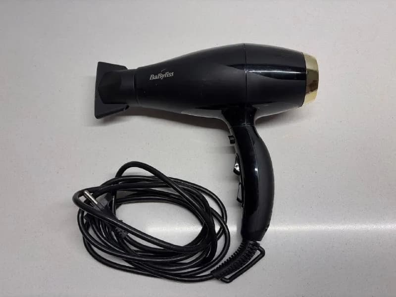 BaByliss 6714. Куплен в феврале 2025 года, использовался мало. Инструкции прилагаются. 50 лари. Само — Тбилиси — 50 ₾