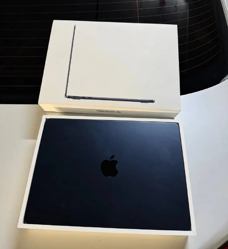 Macbook Air 13 дюймов 2025 M4 чип 16 ГБ ram 256 ГБ SSD, новый, цвет Midnight!!! Батарея 100% заряда. — Тбилиси — 2 600 ₾