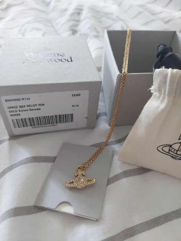 Vivienne Westwood — Тбилиси — 250 ₾
