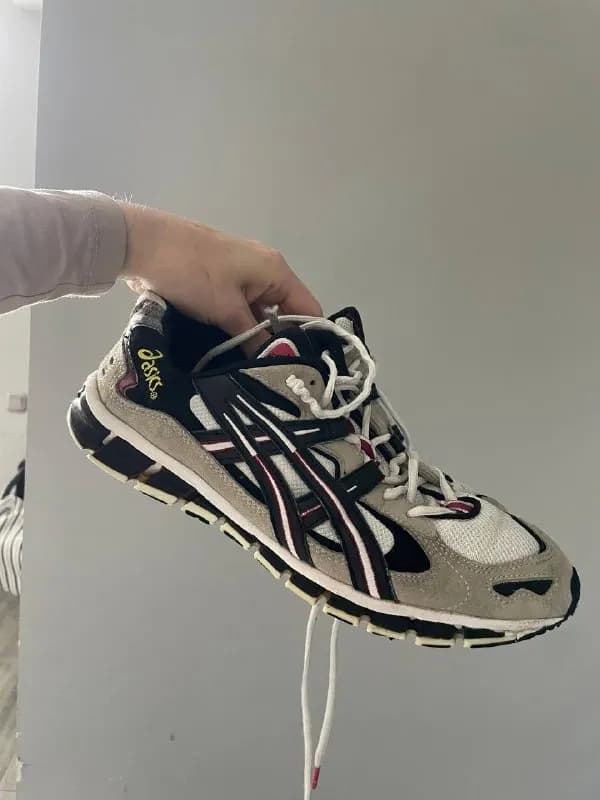 asics 42-43 — 30 лари — Батуми — 30 ₾