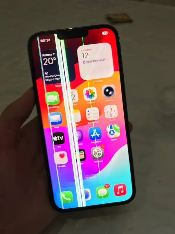 iPhone 13 Pro Max 256ГБ Полоска экране — Астана