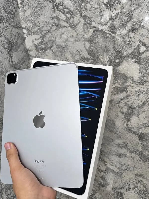 iPad Pro M2 11 256GB + SIM — Ереван — 230 000 ֏